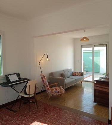 Maison Canetoise 2 chambres, clim, parking, Wi-Fi proche de la plage