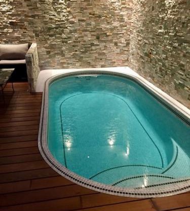 Maison de charme avec Piscine intérieure & Jardin