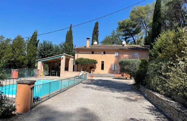 Maison de Famille Entre Pinède et Vignes à 15mn de la Plage