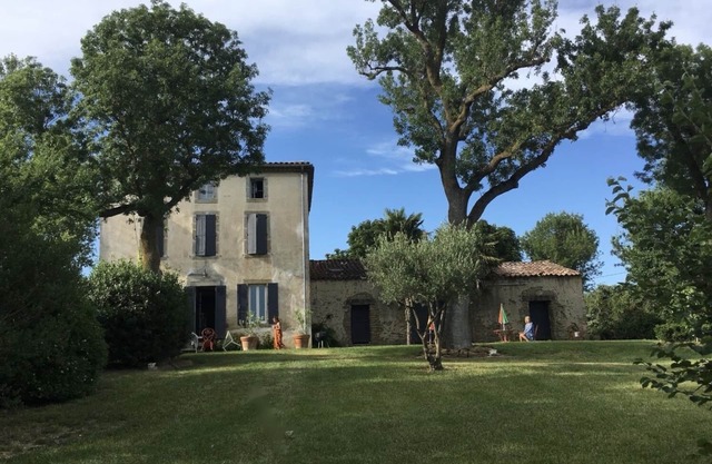 Maison de Maitre with beautiful view, huge gardens & private pool.