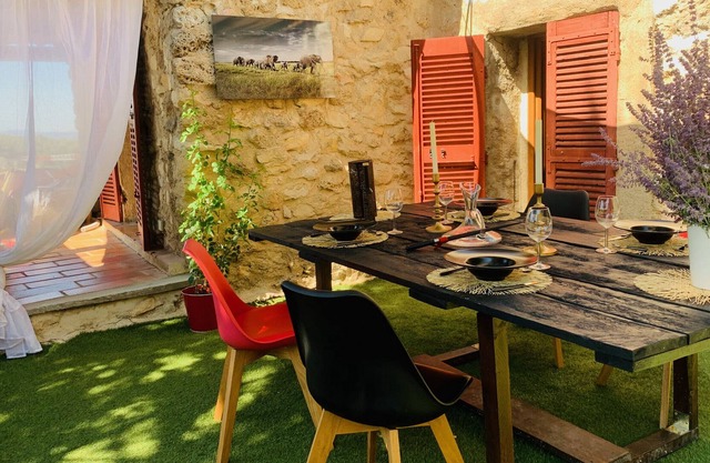 Maison de village authentique proche Aix - 4 pers