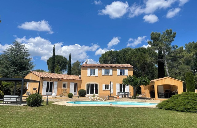 Maison mas Provençal au Calme