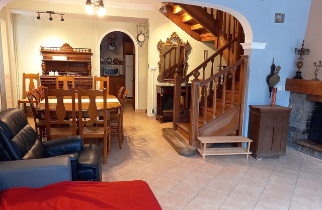 Maison Pour Fêtes ou Repos, Recement Rénovée, en Plein Coeur de Belcaire