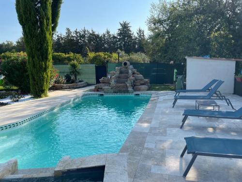 Maison Provence plain pied avec Air de jeu enfants