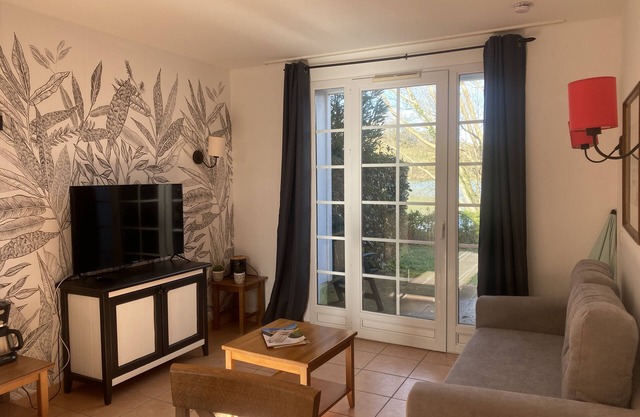 Maisonnette au Bord du lac de Marciac