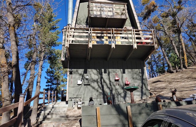 Majestic mountain retreat