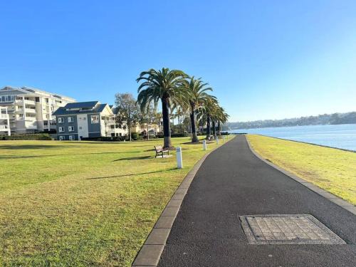 Majors Bay lake deep breath 2BR 2Bath Apt for 4