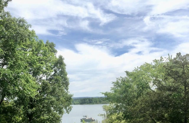 Make a Splash in Heber Springs w/Lake View - Lake Access - 3 bed, 3 bath