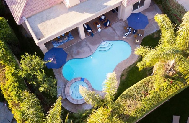 Make Yourself at Home in Palm Desert Luxury