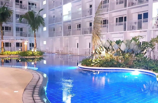 Mall of Asia - Aseana Residences