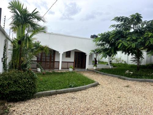 Mami & Me Villa