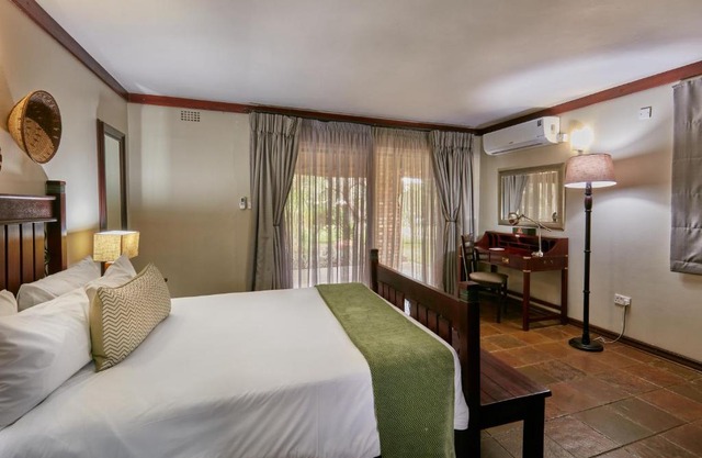 Manong Game Lodge