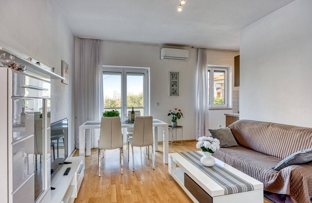 Manuela/Two-Bedroom Apartment with Terrace