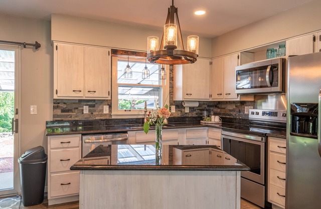 Maple Knoll | 3 Bed, 2 Bath