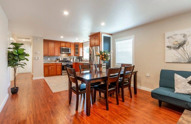 Marbella Lane - 3BR UpprLvl | DTWN SJ | Ldry + P
