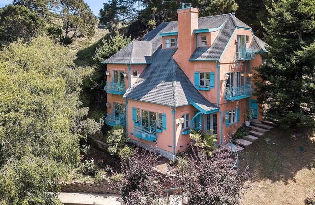 @ Marbella Lane - KnollTop Property | HotTub