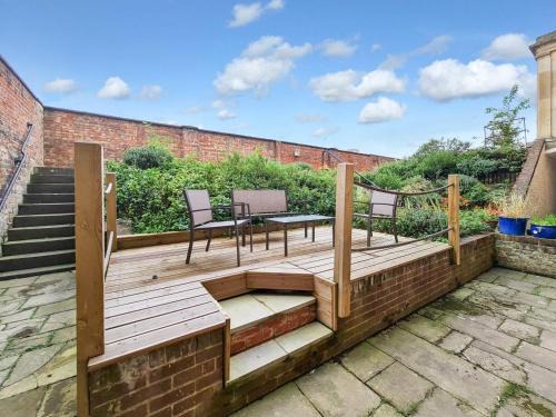 Margaret's Garden by Fortuna Property