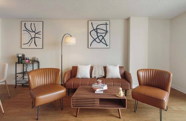 Marina Edge, Bright 1BD 1BA Condo By The Beach.
