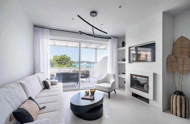 Marina Suite, Elegance Living