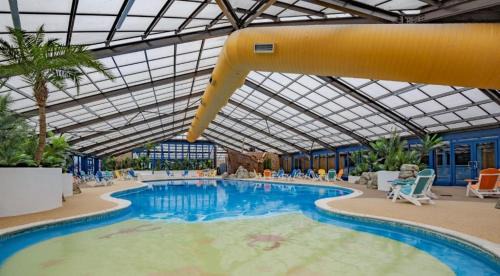 Marine holiday park - L&G caravan hire