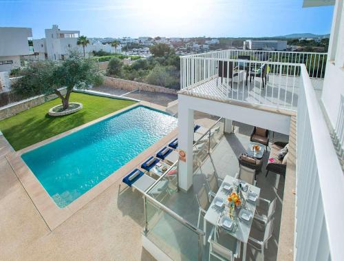 Marinella Blanca by Vintage Travel