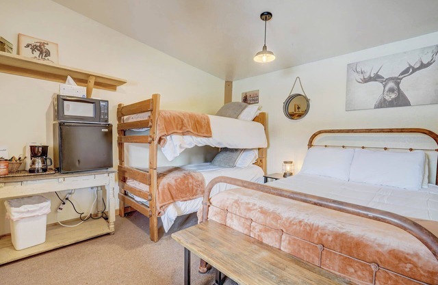 Marshall Cabin - Kitchen Included