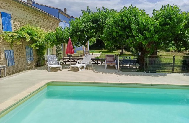Mas Des Coquettes Avec Piscine