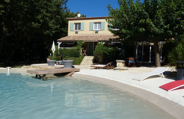 Mas of 140m2 for 8 people, lagoon pool, 2500m2 of wooded land, wifi