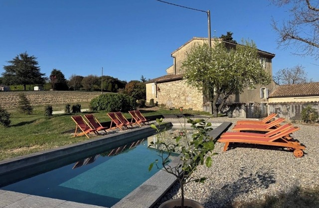 Mas provençal, garden, swimming pool and playground for children