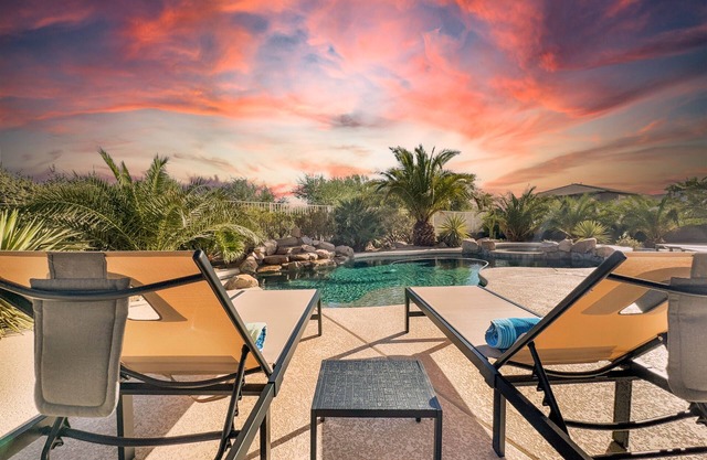 Massive Golf Course Home with Pool, Spa, Game Room, Yoga Room! Stay a While