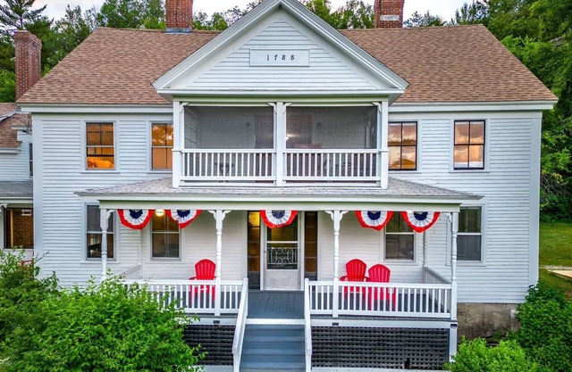 Massive Historic 8 Bedroom Barnhouse (Renovated)!