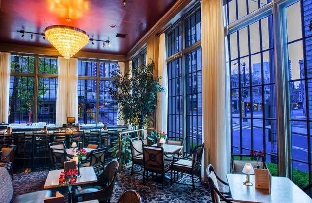 Mayflower Park Hotel