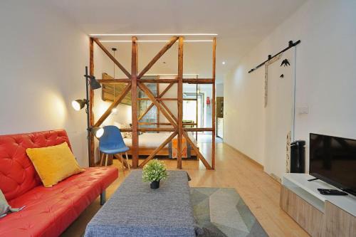 Mbird LX Yard Studio
