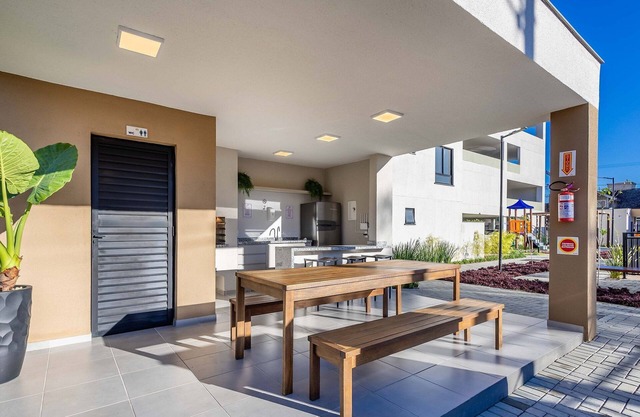 MCB - Apartments With Pool Near the Beach