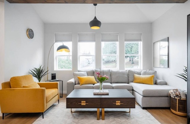 Mclean · Stunning 3 bdrm Reno - Few blocks off Commercial