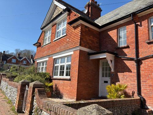 Meads Garden Cottage Close to Sea