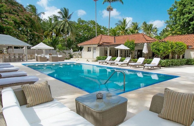 Melissa - Popular 5 bedroom villa with private pool