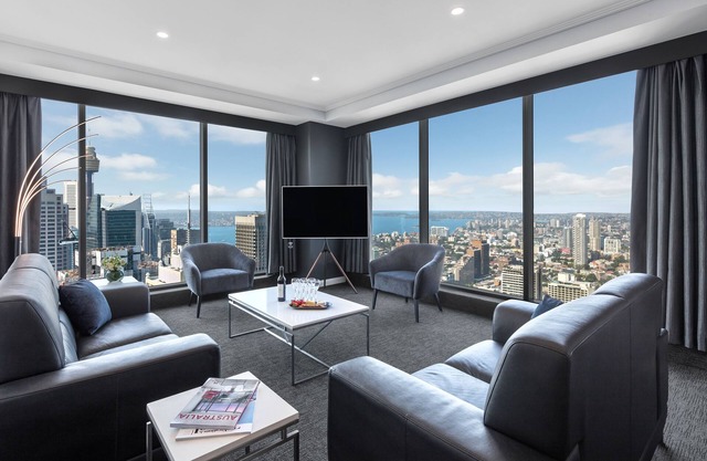 Meriton Suites World Tower, Sydney
