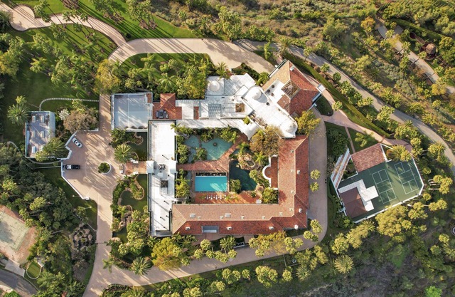 Mesa Bella: 26K sqft. private celebrity hilltop resort