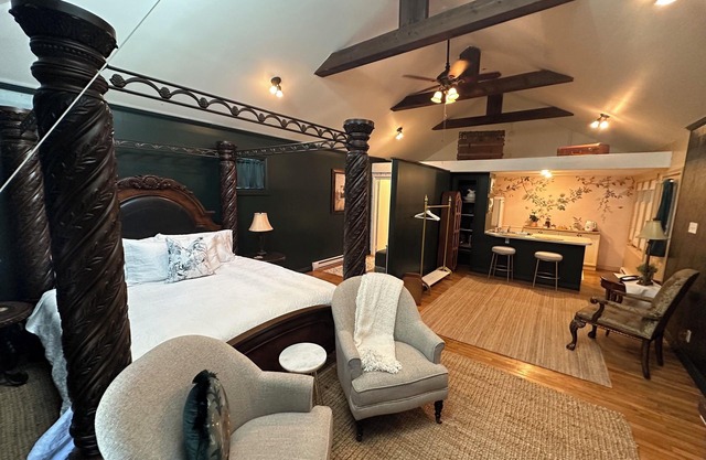 Metcalfe Suites - Vintage Meadow