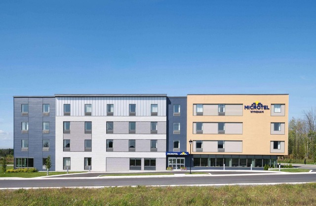 Microtel by Wyndham Lachute