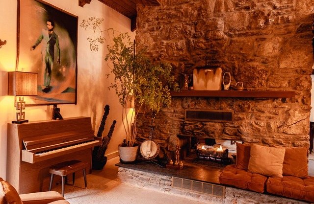 Midcentury modern dream home with a Graceland twist
