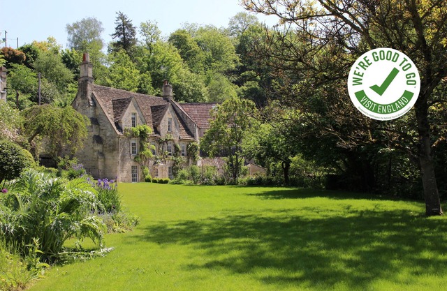 MIDFORD MILL - BATH - sleeps 10 guests in 4 bedrooms