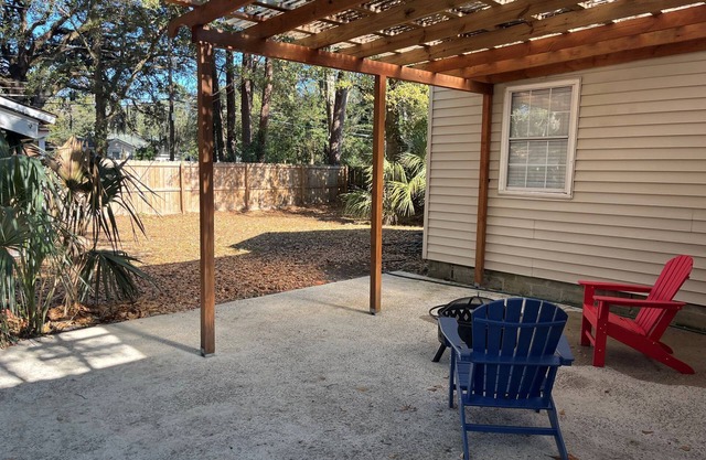 Midtown Gem close Downtown and Tybee!