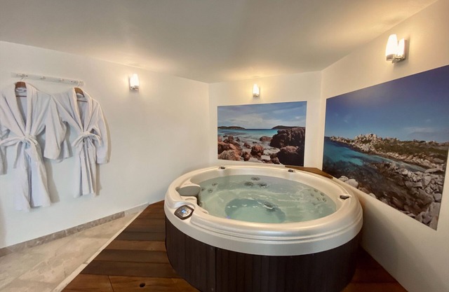 Mieuxqualhotel cocooning with private jacuzzi