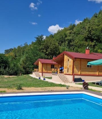 Milica 2 Mezdrejska 87 A