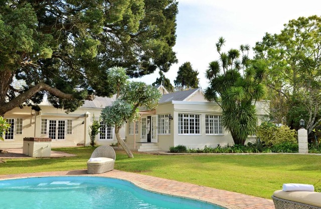 Milner Manor