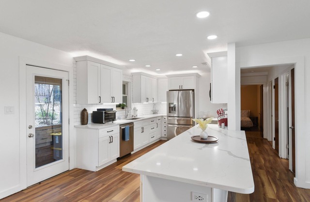 Mini-Club | Pool/Hot Tub | Dance Floor! Sleeps 23!