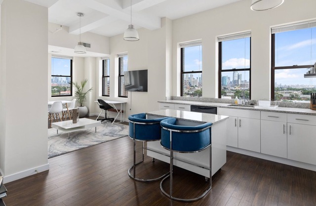 Minutes to NYC 1BD/BA Panoramic Views of NYC