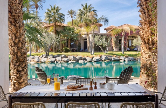 Mirabella by Avantstay 10 Acre Estate w/Prvt Lake, Golf Course & Pool